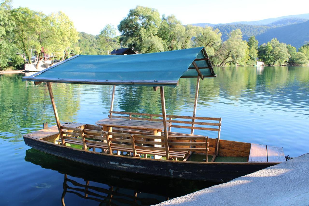 Am Una Lux House Bihac Exterior photo