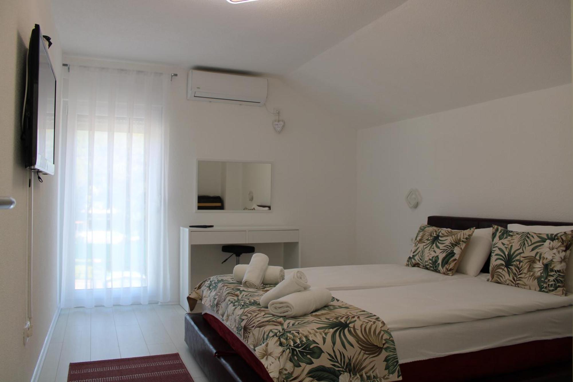Am Una Lux House Bihac Exterior photo