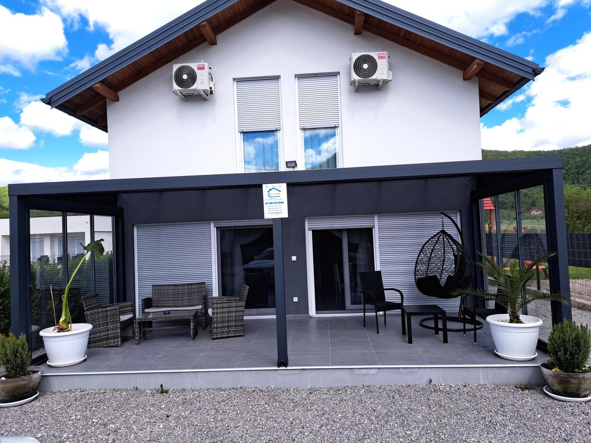 Am Una Lux House Bihac Exterior photo